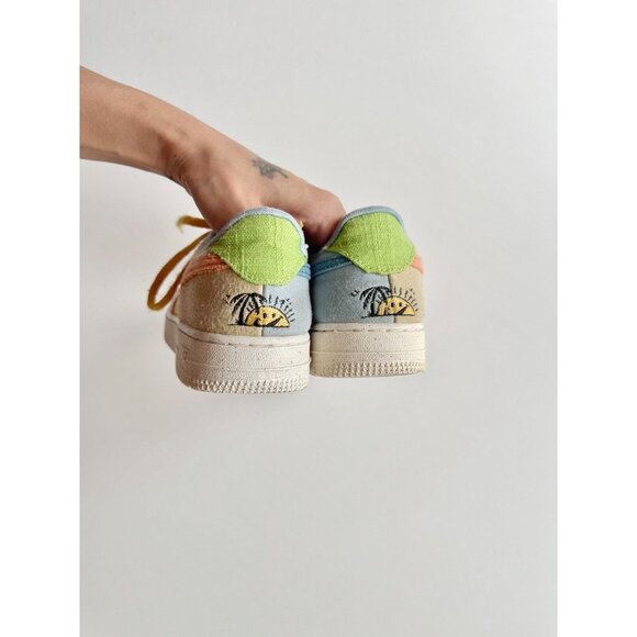 Kids' NIKE Air Force 1 Low 07 LV8 Next Nature 'Sun Club Multi' Sneakers, Size 3Y - Picture 9 of 14